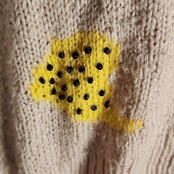 Quality Made Vintage Hand Knitted By Oma Sweater - Picture 5 of 9